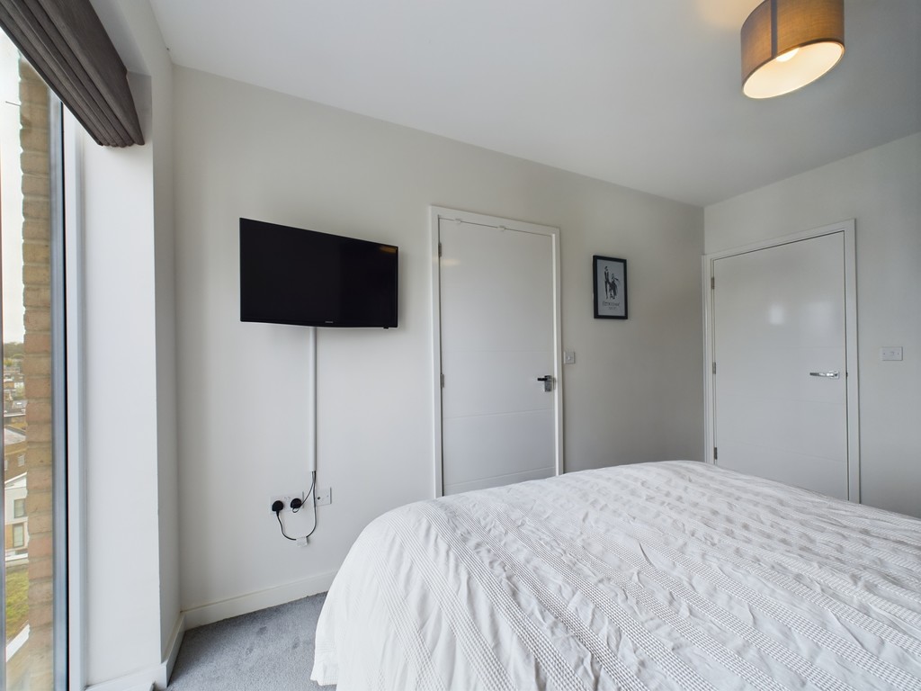 2 bed apartment for sale in Greenwich High Road, London 44