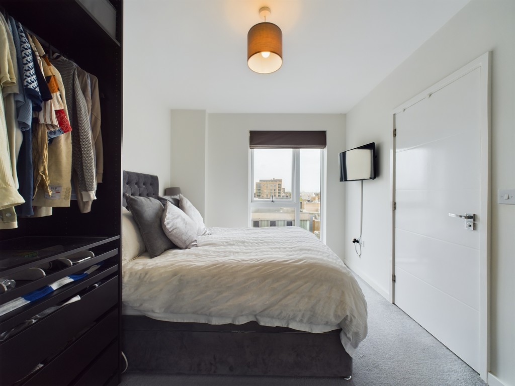 2 bed apartment for sale in Greenwich High Road, London 34