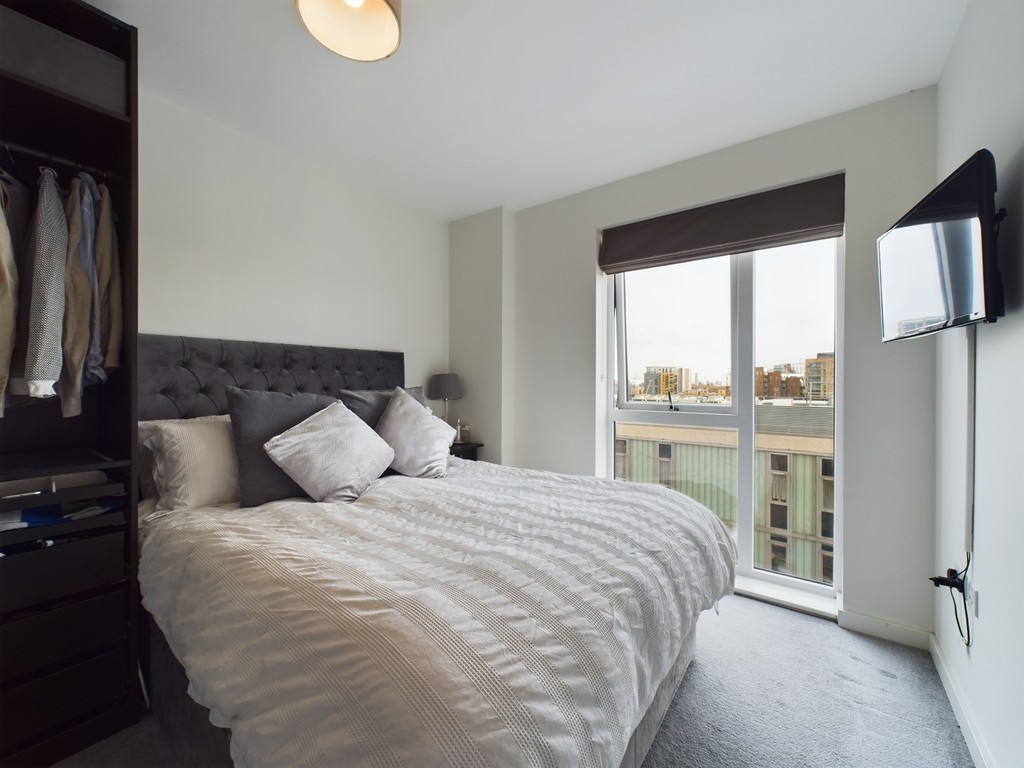 2 bed apartment for sale in Greenwich High Road, London 36