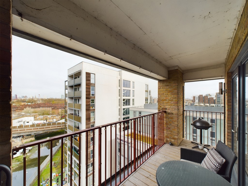 2 bed apartment for sale in Greenwich High Road, London 43