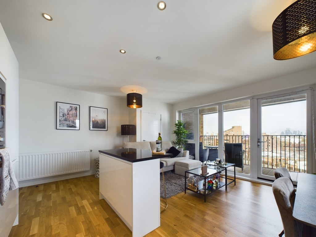2 bed apartment for sale in Greenwich High Road, London 10