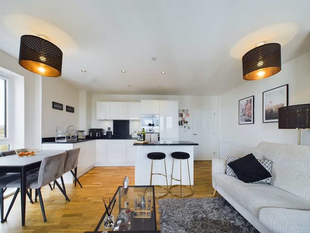 2 bed apartment for sale in Greenwich High Road, London  - Property Image 1