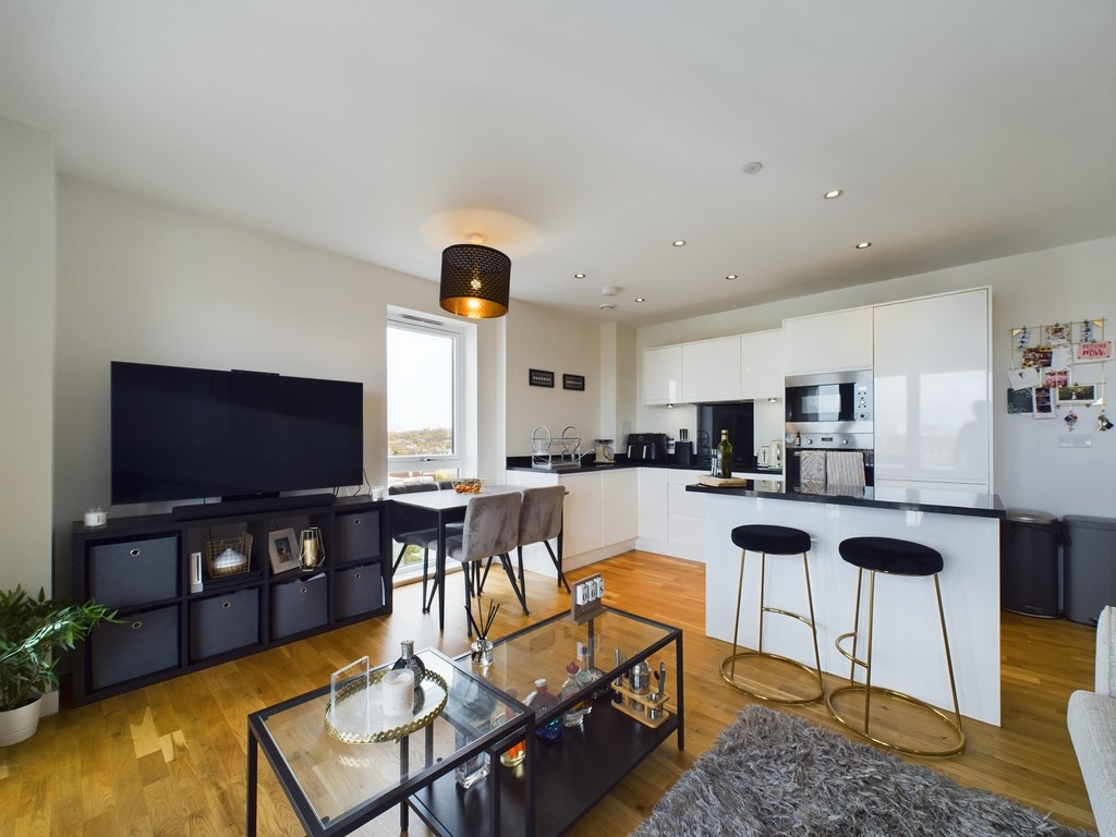 2 bed apartment for sale in Greenwich High Road, London 13