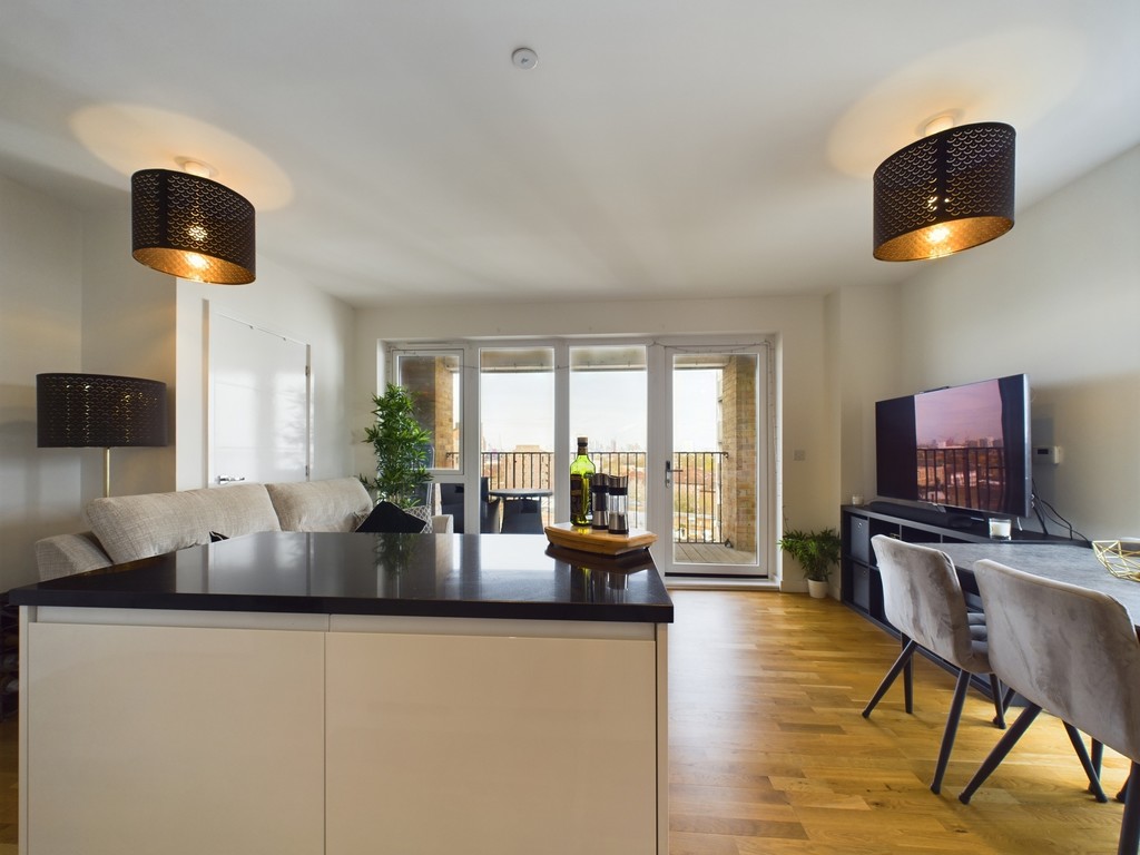 2 bed apartment for sale in Greenwich High Road, London 12