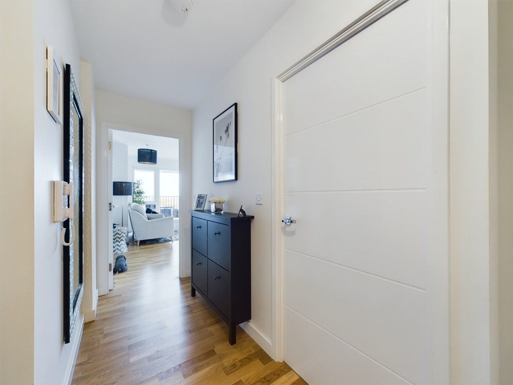 2 bed apartment for sale in Greenwich High Road, London 25