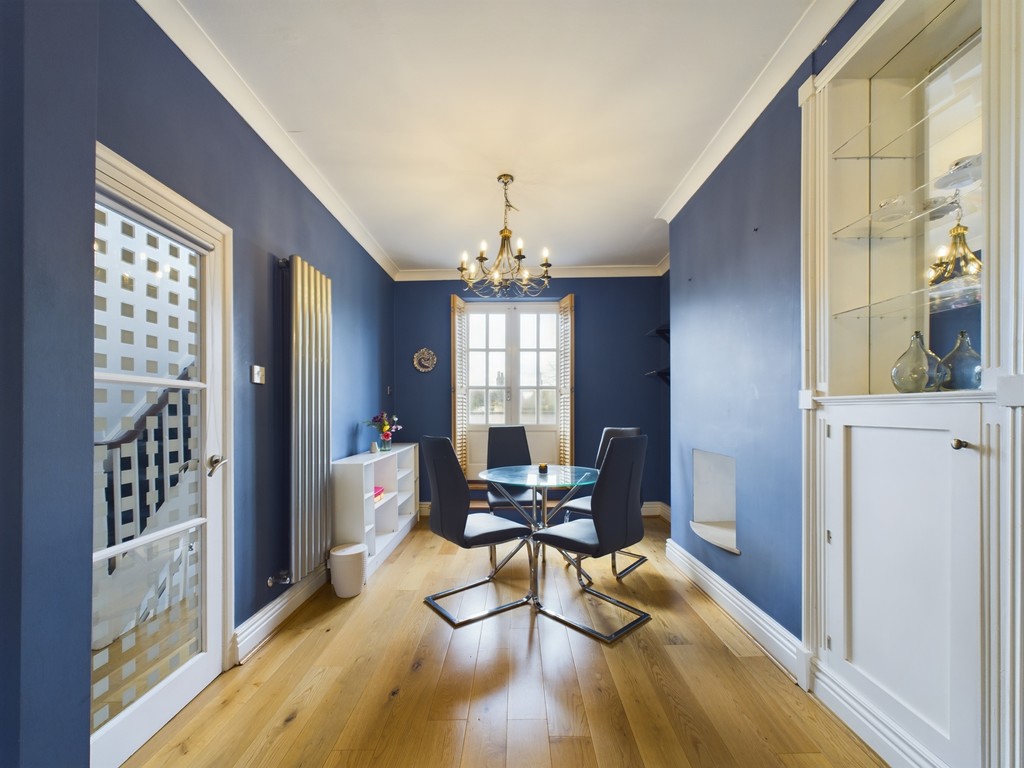 3 bed terraced house for sale in Vanbrugh Hill, London 2