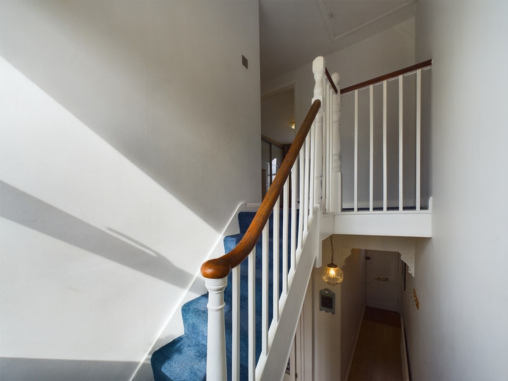 3 bed terraced house for sale in Vanbrugh Hill, London  - Property Image 7