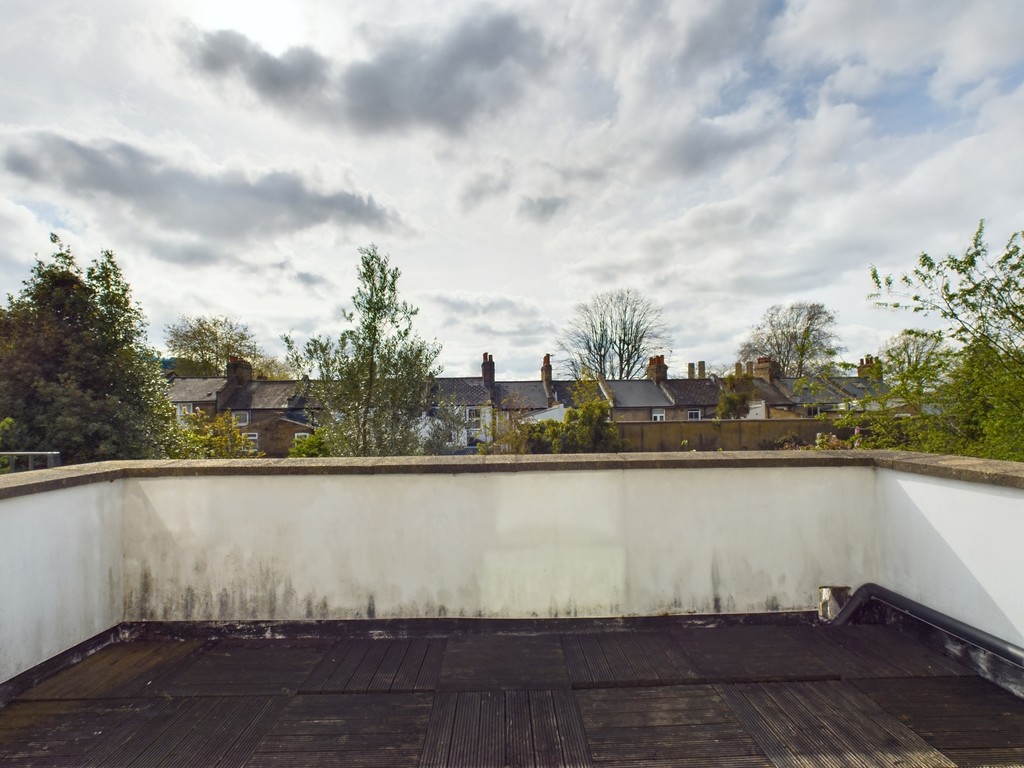 3 bed terraced house for sale in Vanbrugh Hill, London  - Property Image 32