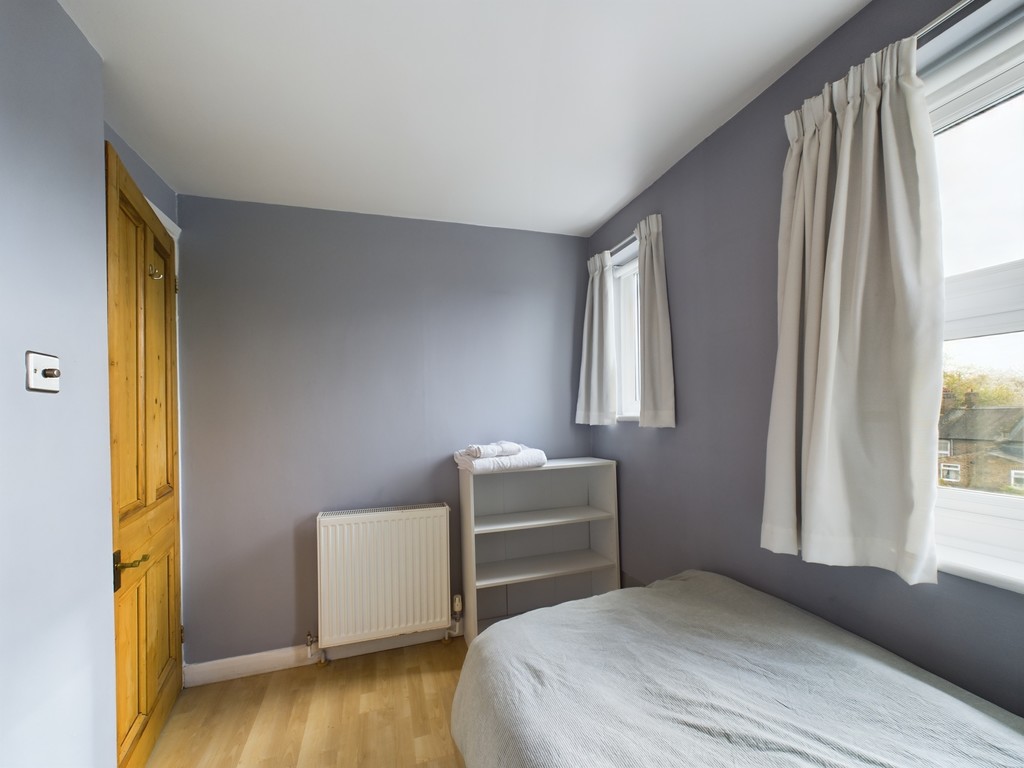 3 bed terraced house for sale in Vanbrugh Hill, London 9