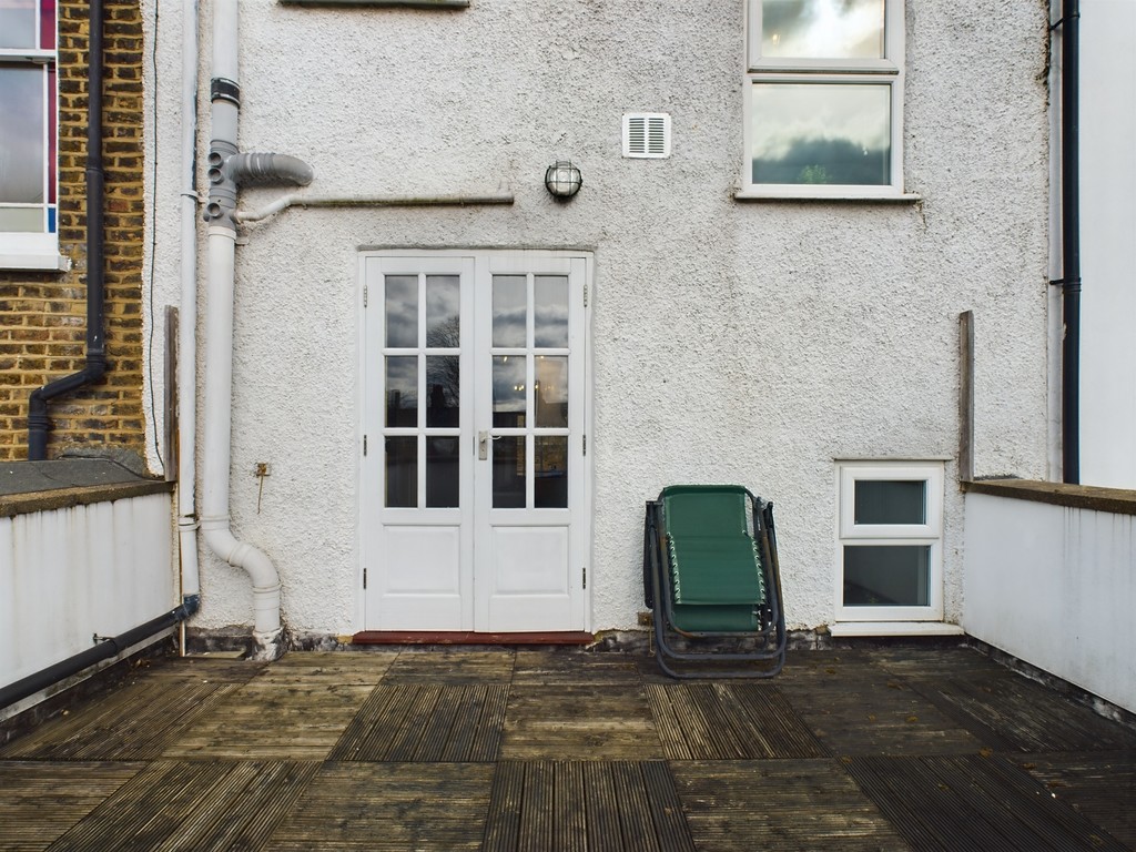 3 bed terraced house for sale in Vanbrugh Hill, London  - Property Image 31