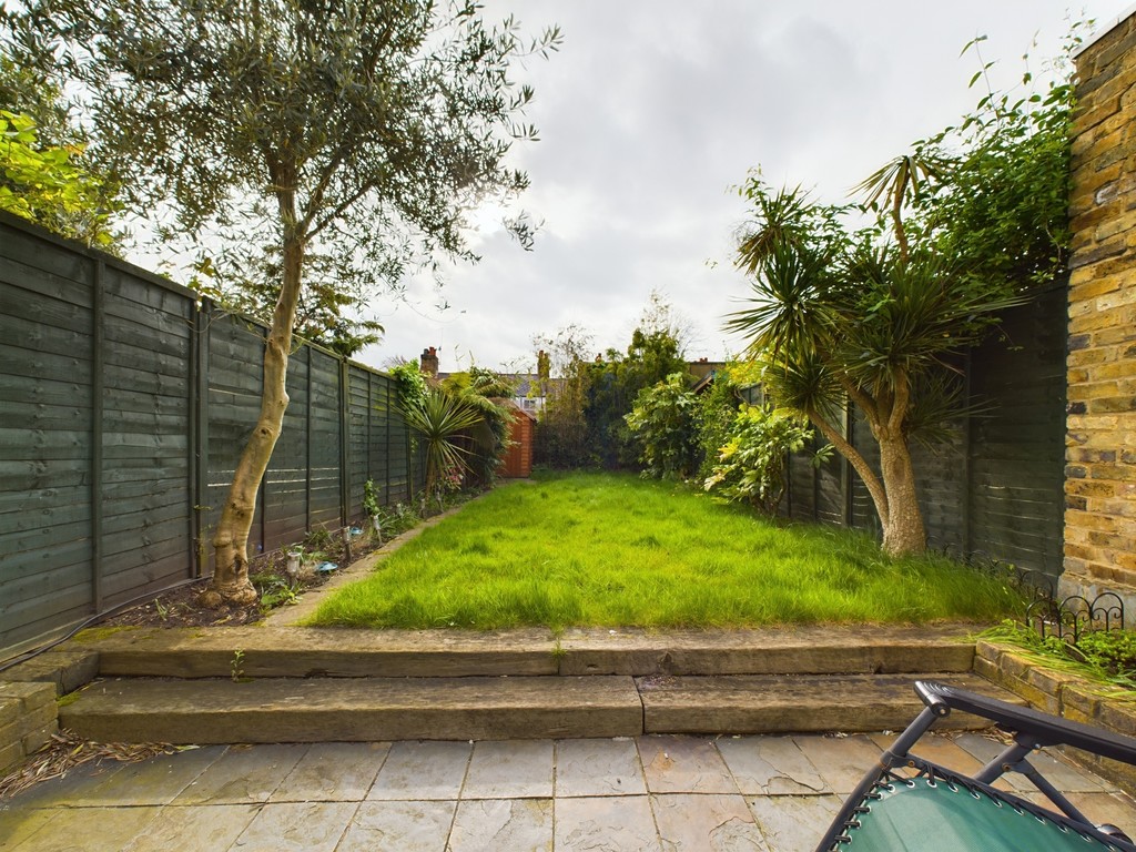 3 bed terraced house for sale in Vanbrugh Hill, London  - Property Image 38