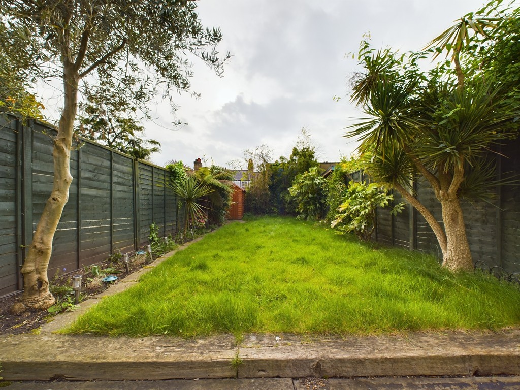 3 bed terraced house for sale in Vanbrugh Hill, London  - Property Image 39