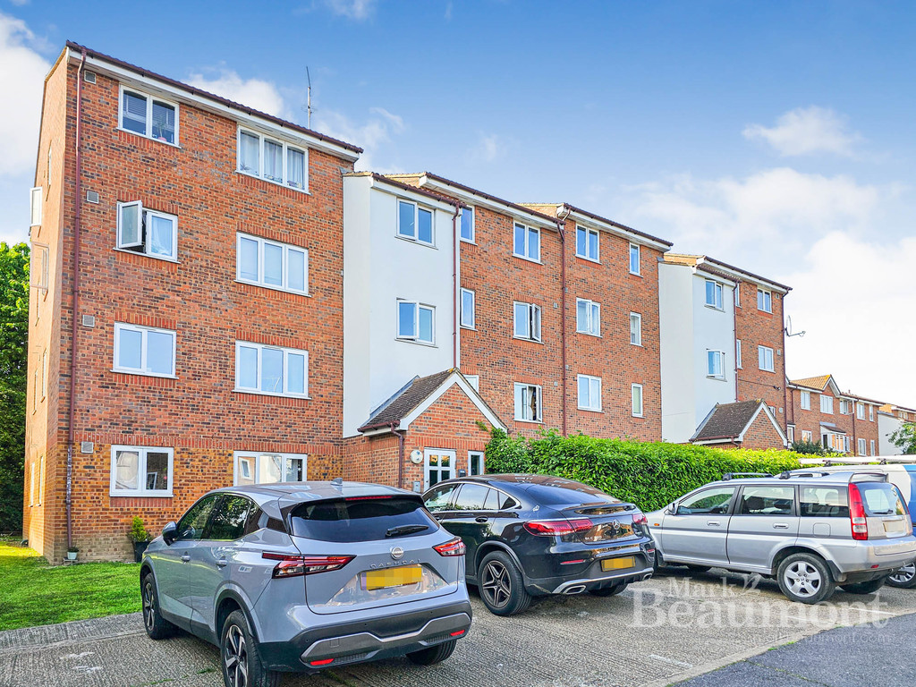 2 bed flat for sale in John William Close, New Cross  - Property Image 3