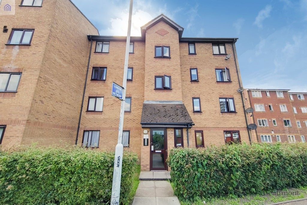 2 bed flat for sale in Armoury Road, Deptford  - Property Image 1