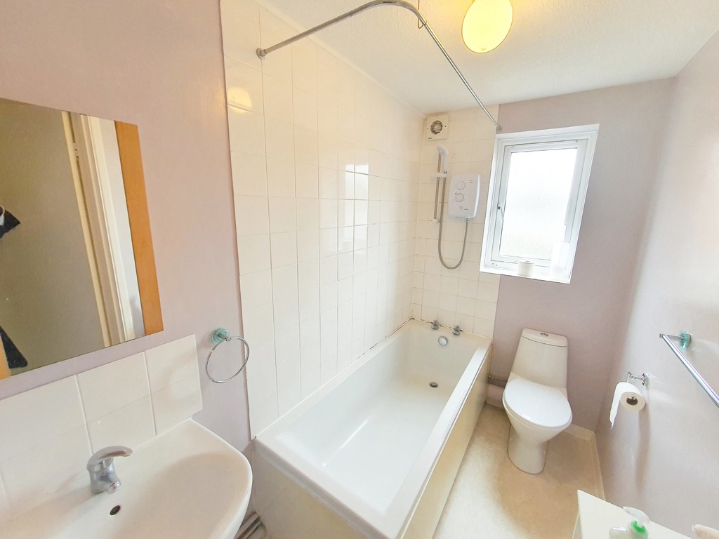 2 bed flat for sale in Armoury Road, Deptford  - Property Image 7