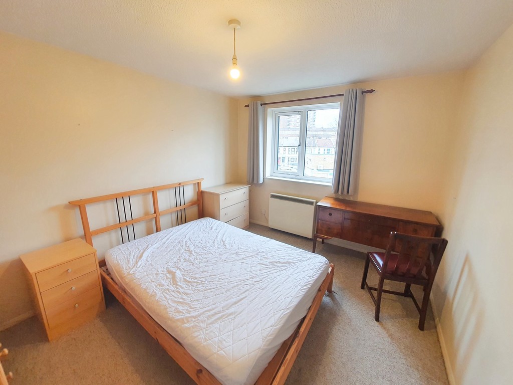 2 bed flat for sale in Armoury Road, Deptford 3