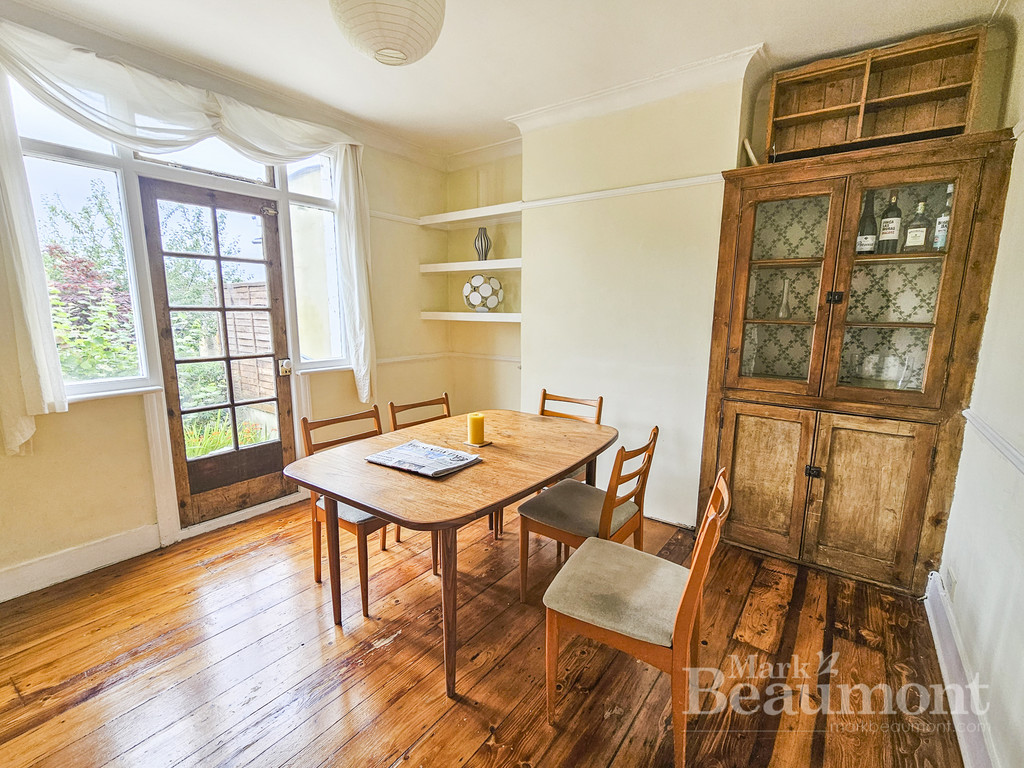 3 bed terraced house to rent in Embleton Road, Ladywell  - Property Image 2