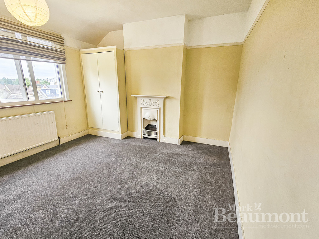 3 bed terraced house to rent in Embleton Road, Ladywell 5