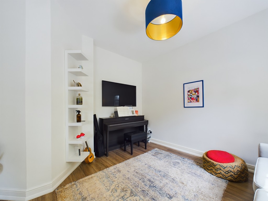 1 bed apartment for sale in Avonley Road, London 37