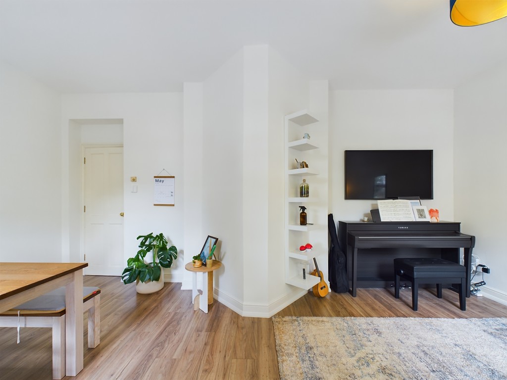 1 bed apartment for sale in Avonley Road, London  - Property Image 39