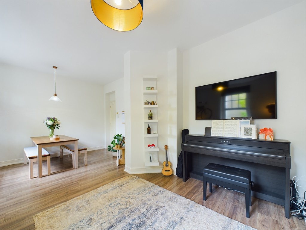 1 bed apartment for sale in Avonley Road, London 40