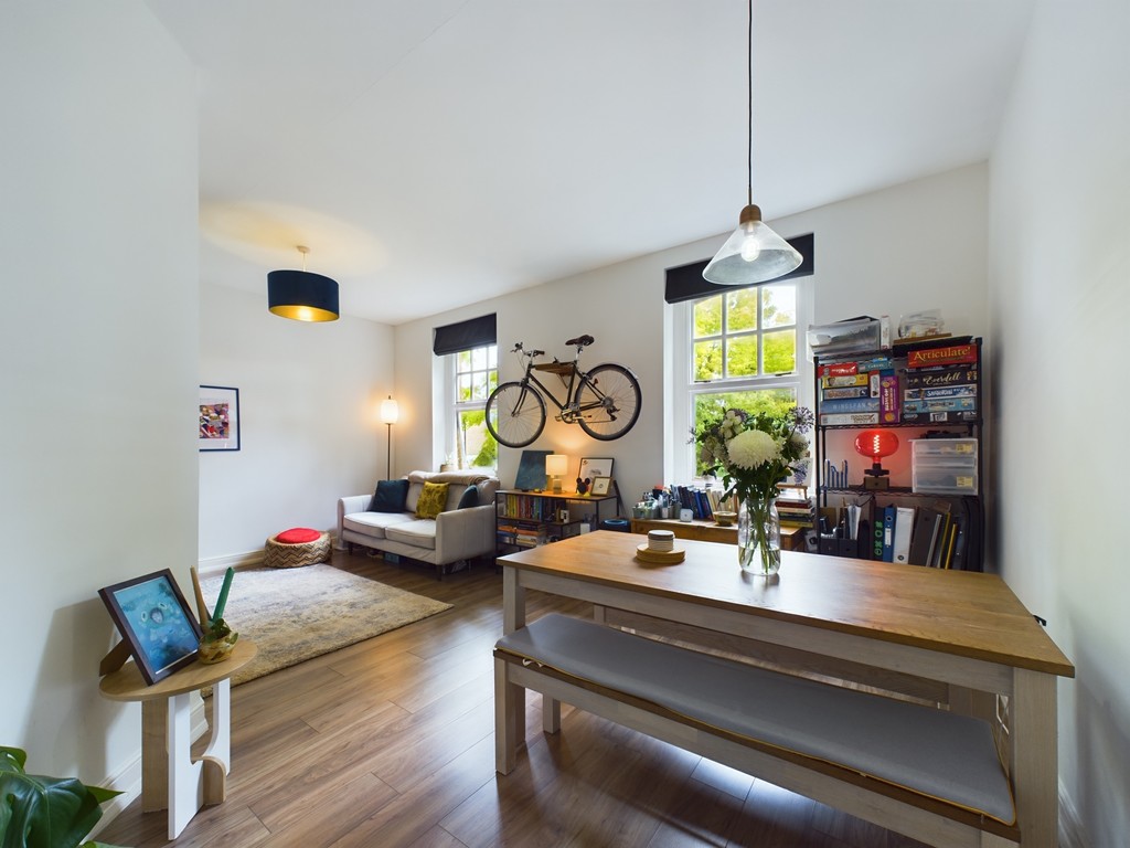 1 bed apartment for sale in Avonley Road, London 45