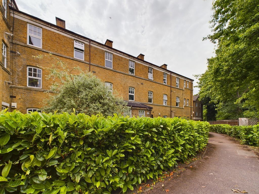 1 bed apartment for sale in Avonley Road, London  - Property Image 48