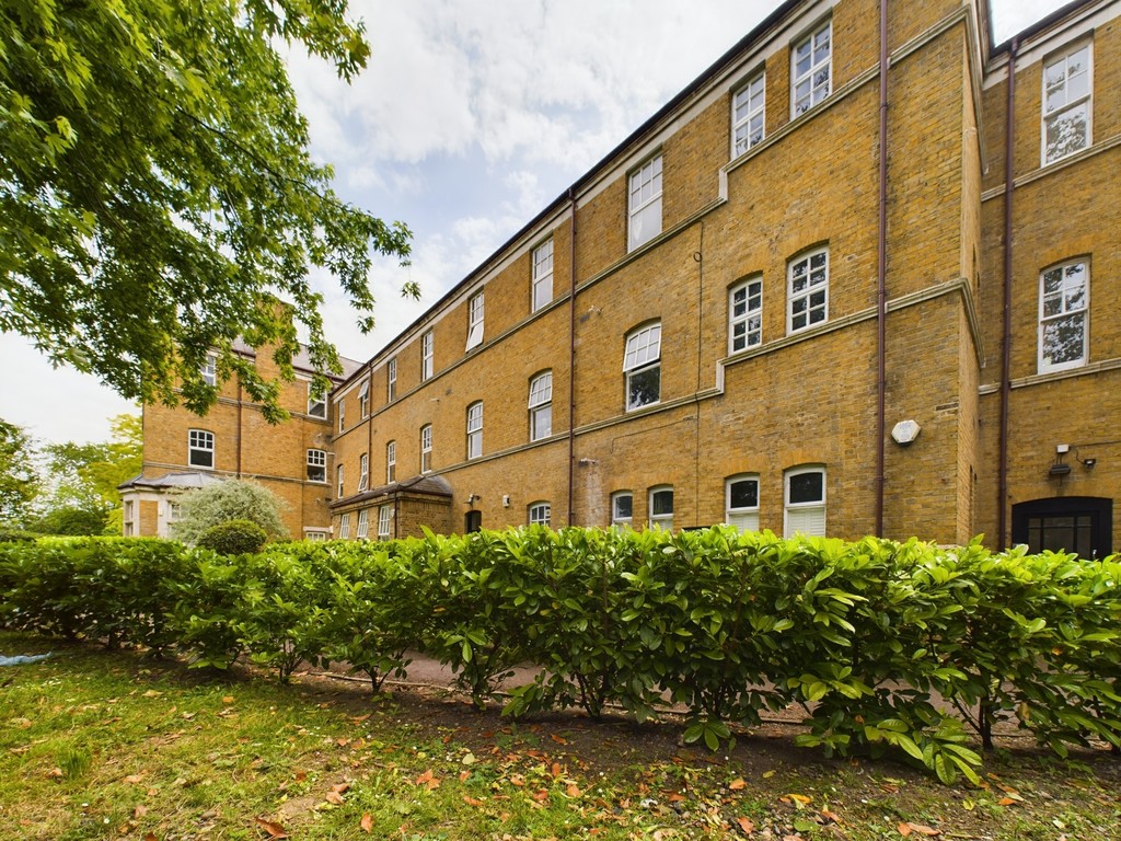 1 bed apartment for sale in Avonley Road, London 48