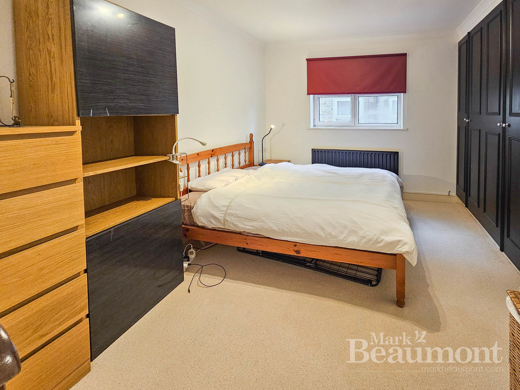 1 bed apartment to rent in Lawrie Park Road, London  - Property Image 5