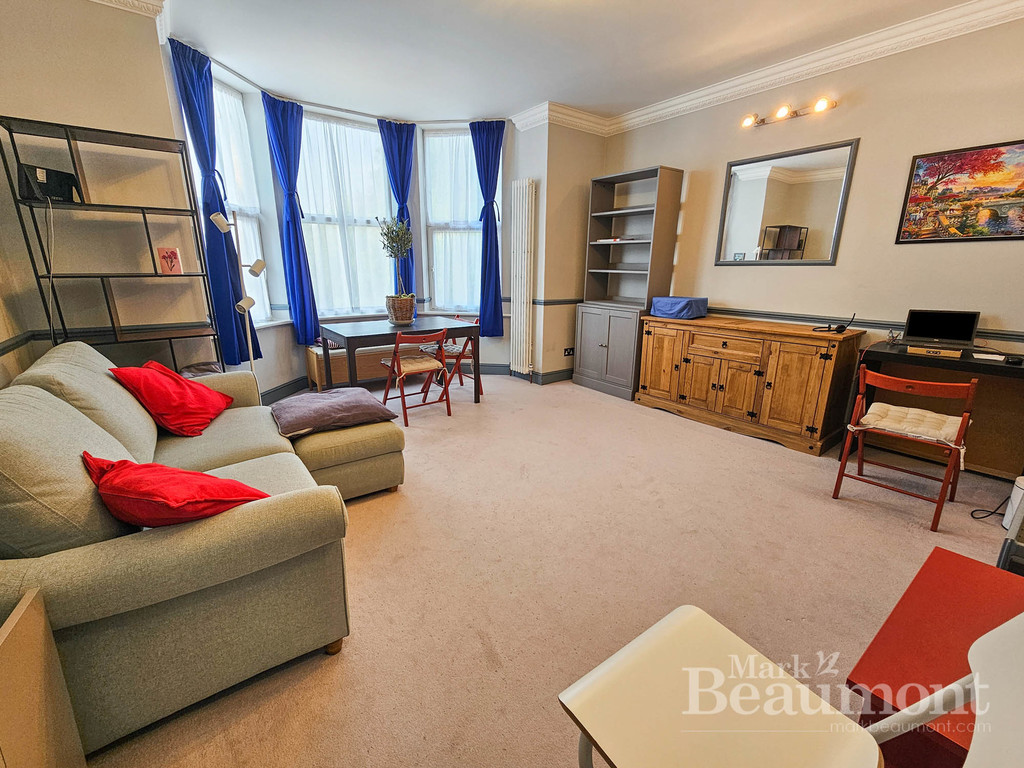 1 bed apartment to rent in Lawrie Park Road, London 6