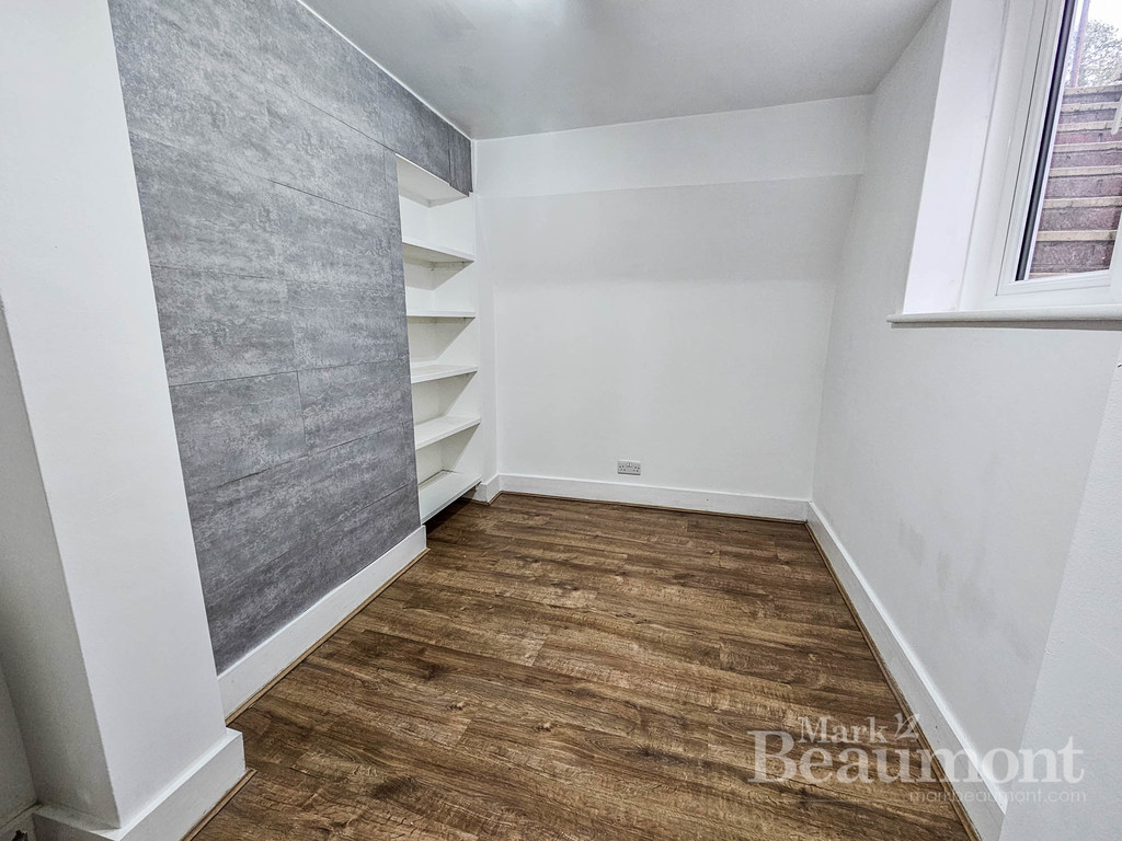 3 bed ground floor maisonette to rent in Marischal Road, Lewisham  - Property Image 8