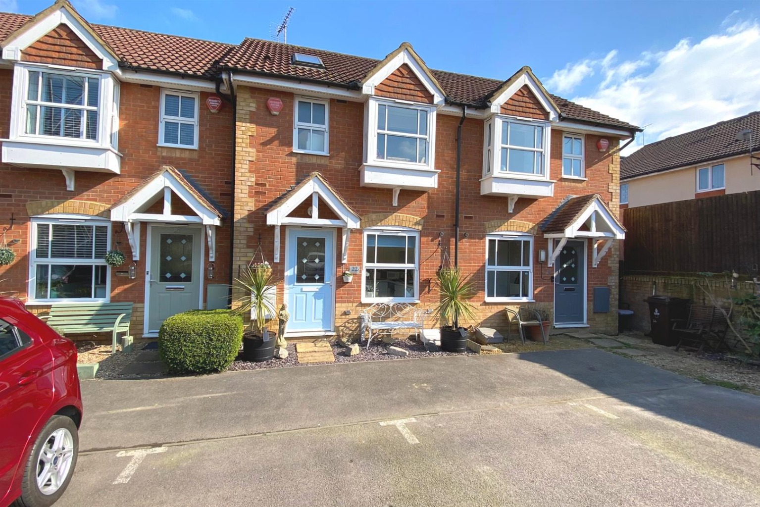 ** Check out our property video ** Contact Dan ** Welcome to Howell close, a superb three-bedroom home in amazing condition. New kitchen, downstairs cloakroom, and a bright conservatory, we can't wait to show you more, come and have a look....