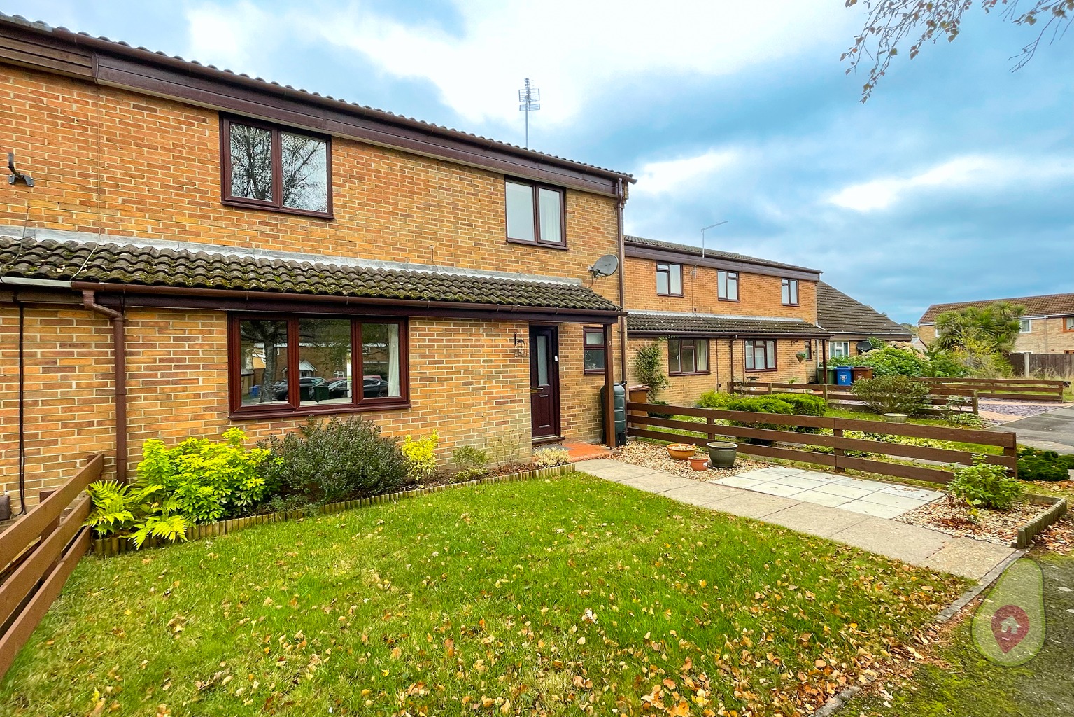 A simply stunning 3 bedroom home, with wonderful improvements made by the current owners making it a home most people will aspire to. From the vast open plan Kitchen/Dining Room to the beautifully specified bathroom and the landscaped garden that is just perfect for entertaining.
