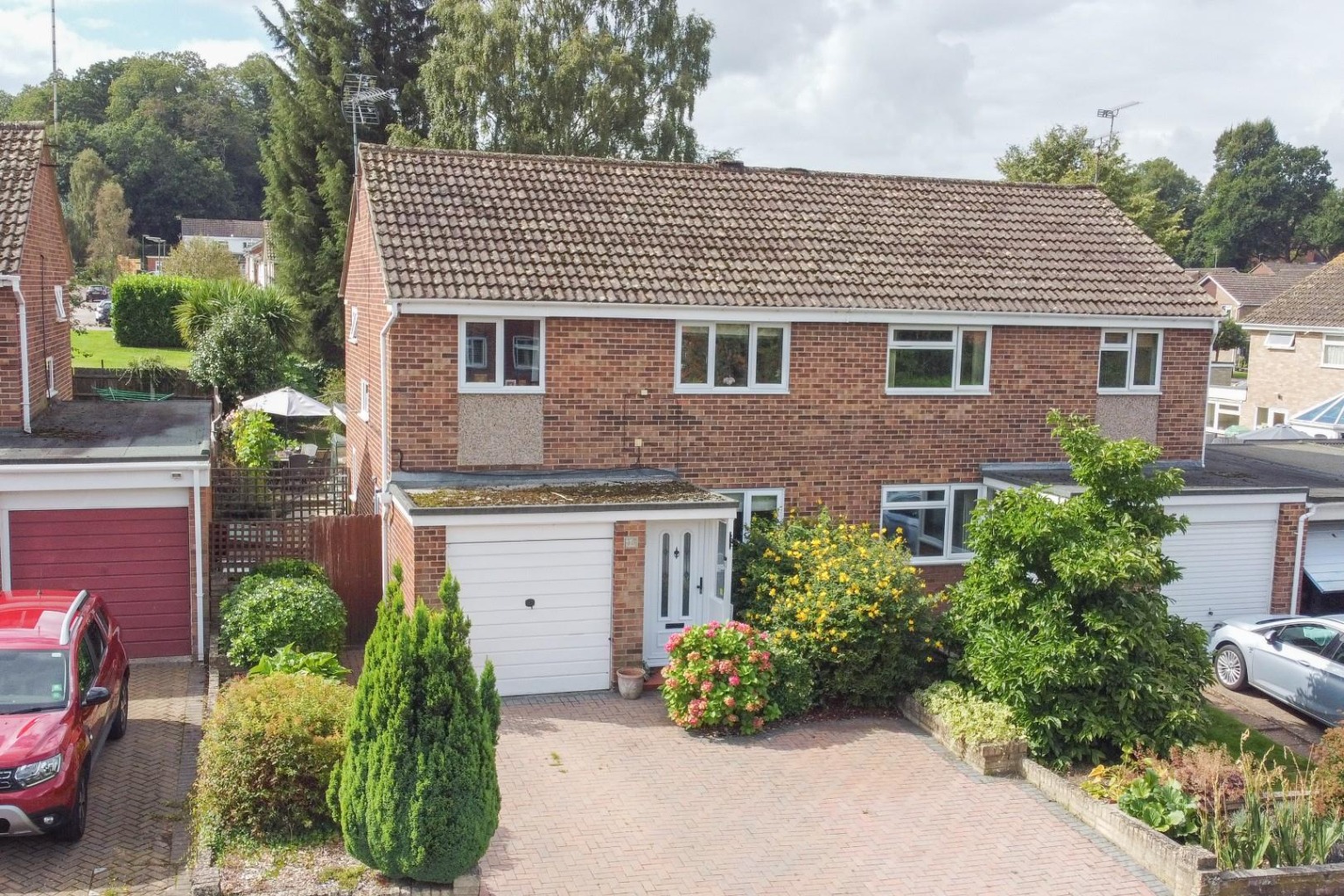 The property offers three double bedrooms upstairs with a four piece family bathroom, and downstairs there are three reception areas including a living area, dining area and a study.  Furthermore there is also a kitchen/breakfast room and a downstairs cloakroom.