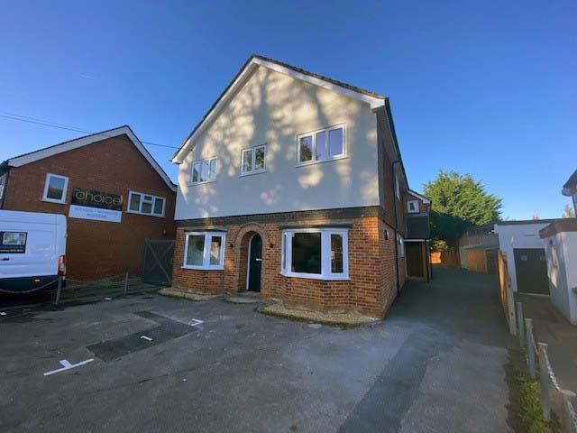 1 bed flat for sale in Shinfield Road, Reading, RG2 