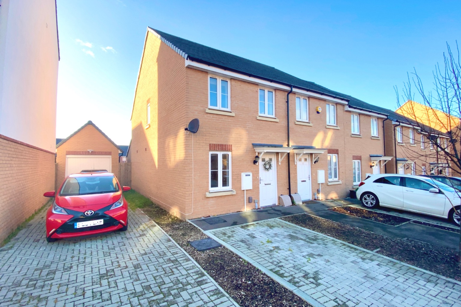 What a stunning home this is and ideal for any type of buyer. Offering a spacious layout and in excellent condition throughout this is a great purchase and we can't wait to show you around!