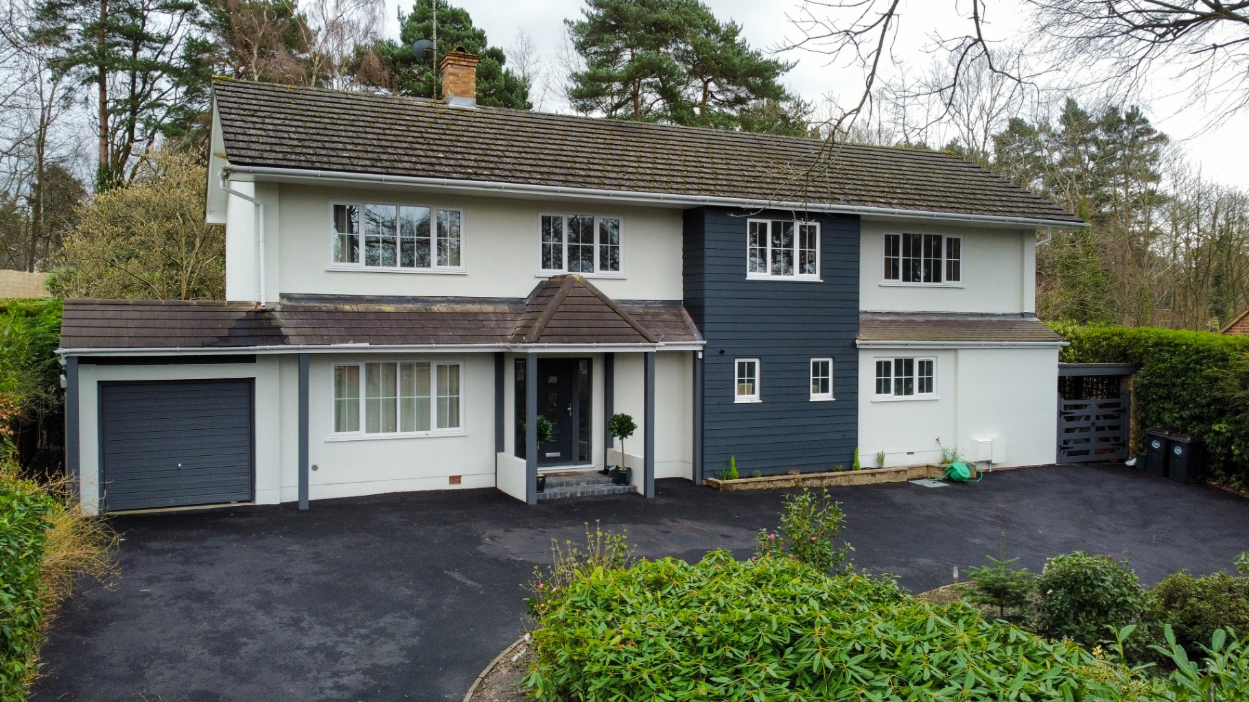 5 bed detached house for sale in Middleton Road, Camberley 0