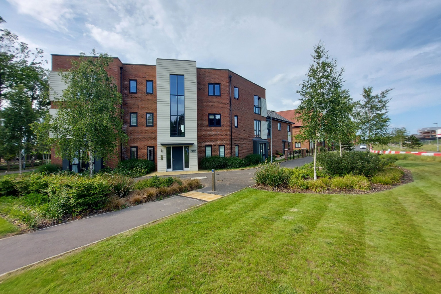 This Impressive high specification apartment with stunning views over Bucklers Forest has so much to offer, whilst being within walking distance of Crowthorne High Street.  Having been built in 2018 by Legal and General Homes, it really is in immaculate condition throughout with allocated parking .