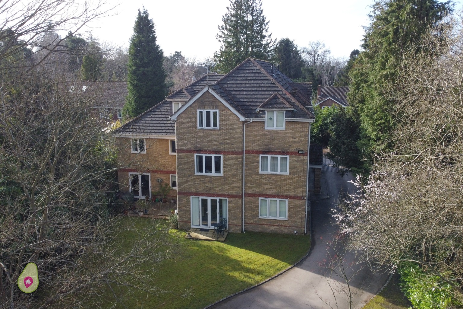 2 bed flat for sale in Garfield Road, Camberley, GU15