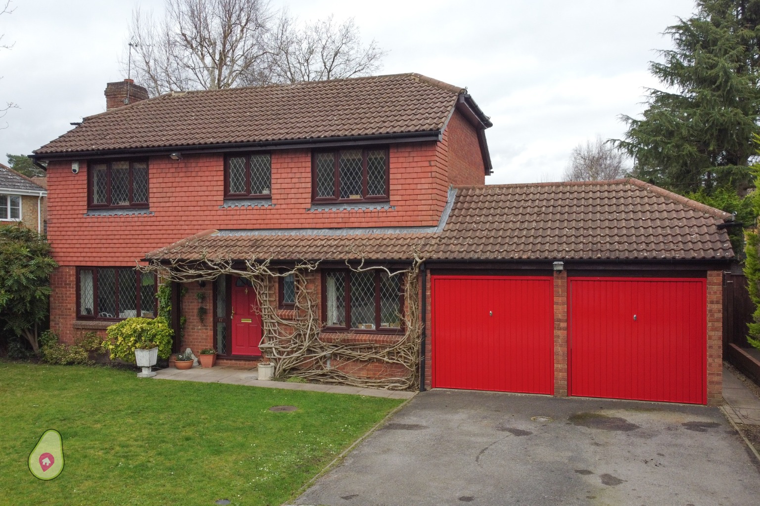 4 bed detached house for sale in Cheylesmore Drive, Camberley 0