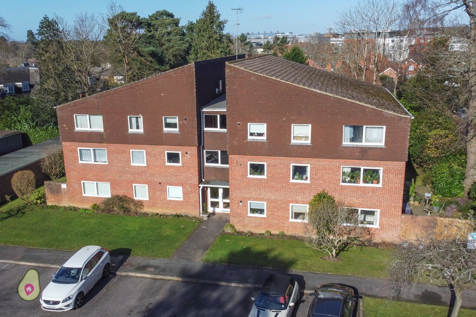 This apartment in Court Gardens offers two large double bedrooms, an even larger living/dining room, a refitted kitchen, shower room and the bonus of a garage, all in a very convenient location for local amenities.