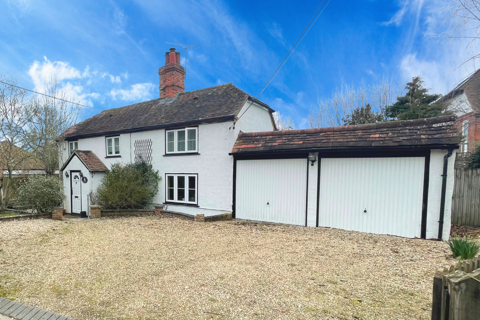 **Check out our our property video**NO CHAIN**Wow this is incredible, your chance to own a character cottage in a superb location over looking fields, come and take a further look...