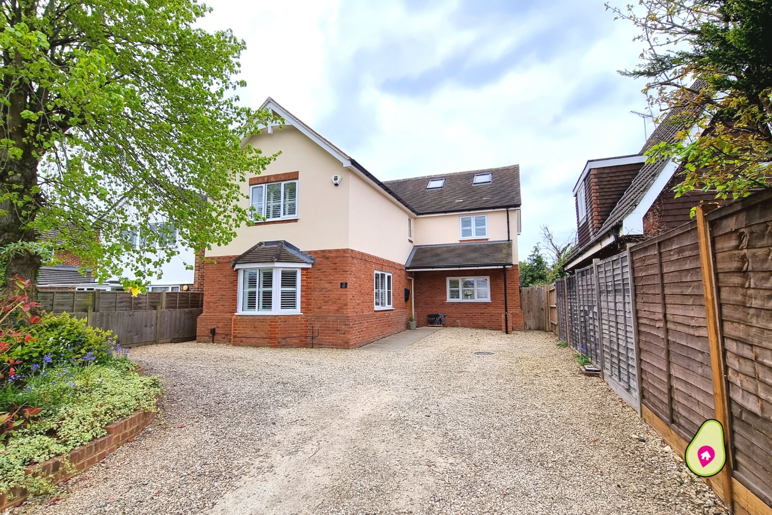 This immaculate, five bedroom, non-estate detached house would make the perfect family home. The house sits in a superb spot just minutes away from great schools and local amenities. Offering five proper double bedrooms and some excellent downstairs space including a home office in the garden.