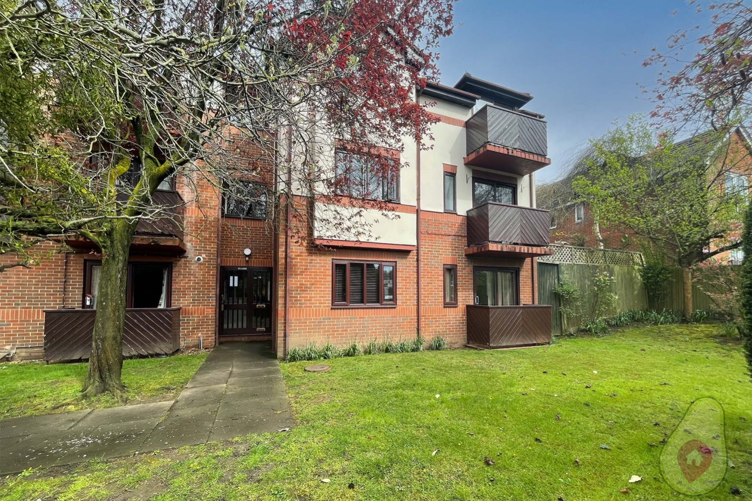 1 bed flat for sale in London Road, High Wycombe, HP10