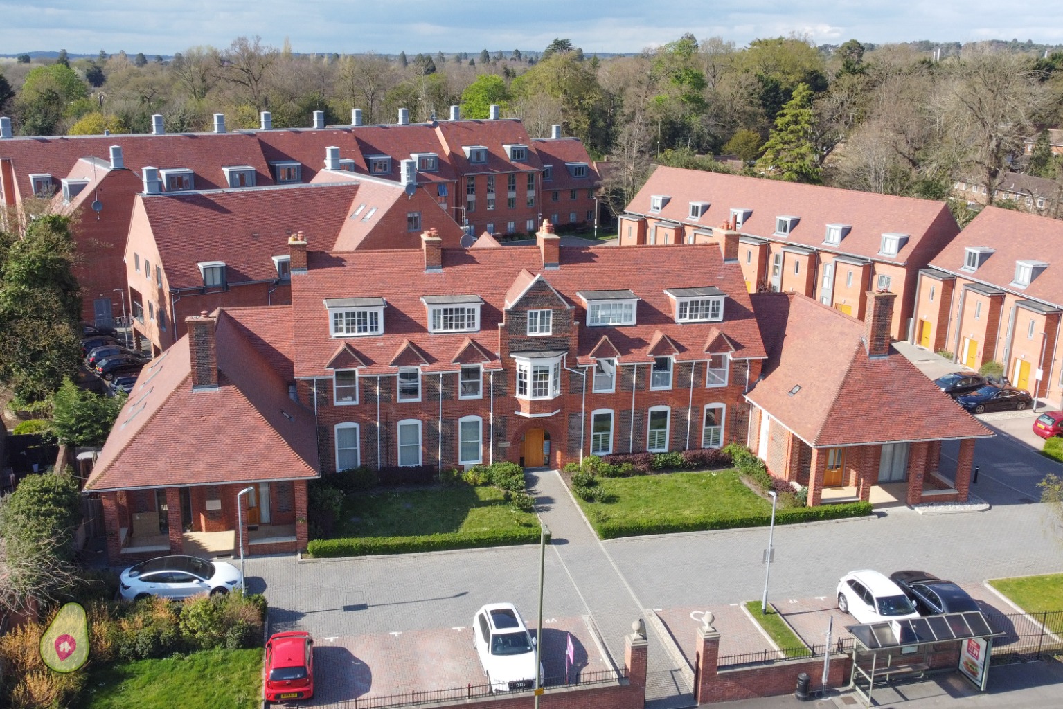 A simply stunning first floor apartment in a Grade II listed building, that was formerly the Frimley Children's Centre Hospital.  Finished to an outstanding specification this really is an apartment that is not to be missed!