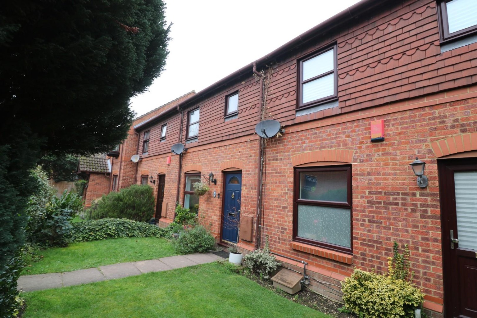 3 bed semi-detached house to rent in Simkins Close, Bracknell, RG42