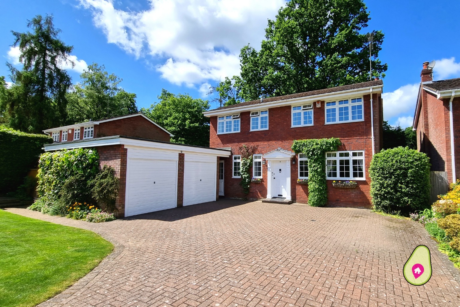 4 bed detached house for sale in Coppice Gardens, Crowthorne, RG45