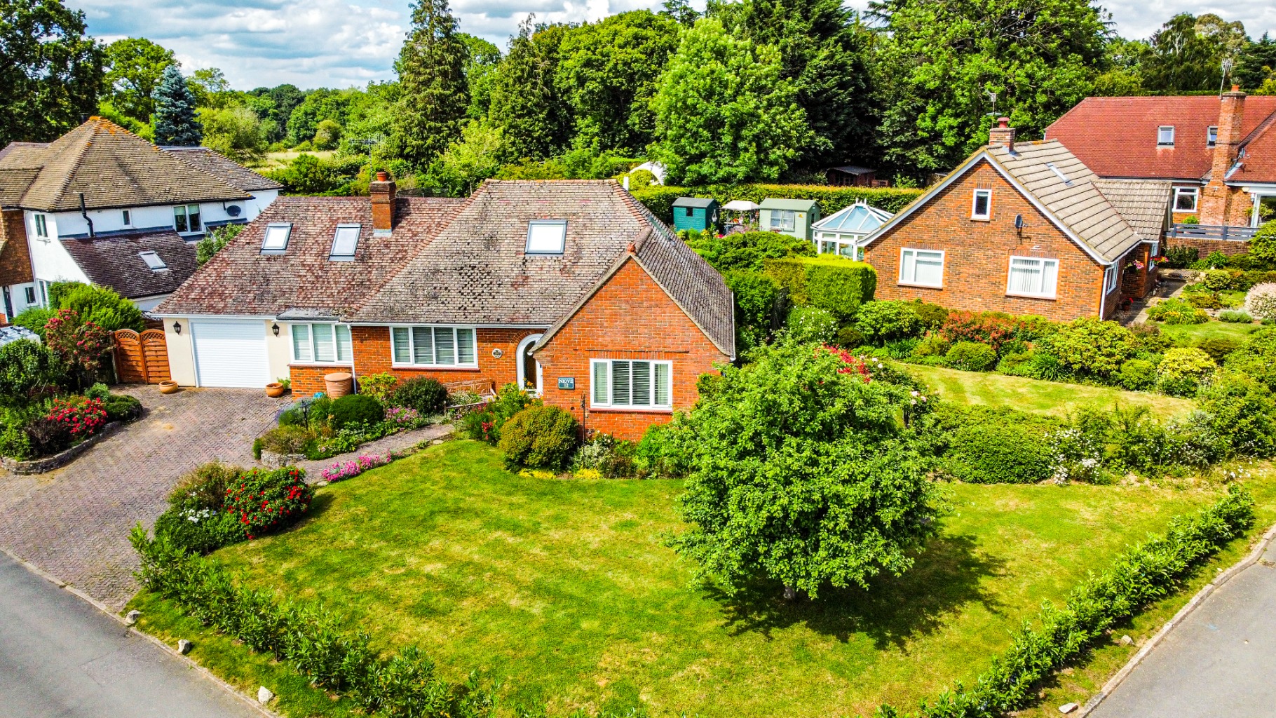 Avocado Surrey is delighted to present to the market, this beautifully presented four bedroom detached chalet Bungalow which is located in a quiet private cul-de-sac in the sought after village of Send. This property offers flexible and versatile accommodation across two floors, potential to re-desi
