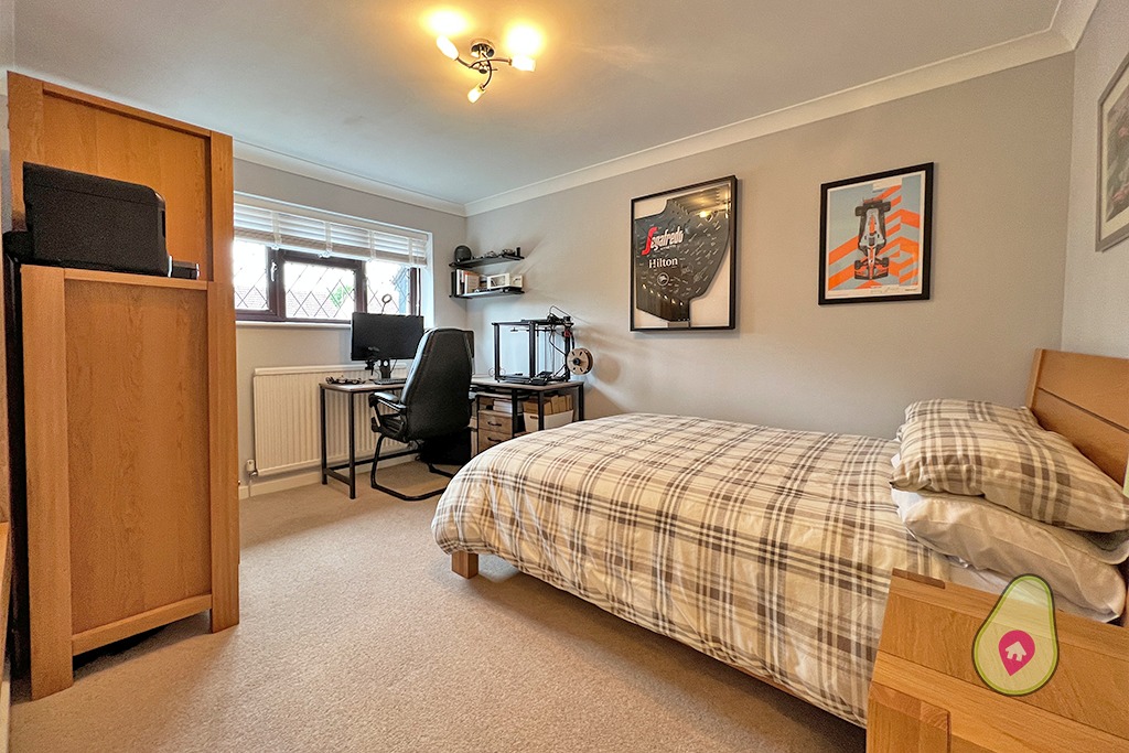 4 bed detached house for sale in Hornbeam Close, Wokingham  - Property Image 9