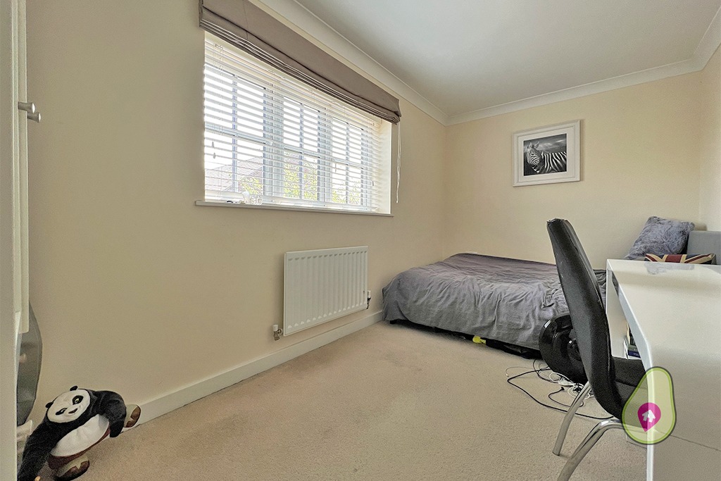 4 bed detached house for sale in Addington Gardens, Reading  - Property Image 9